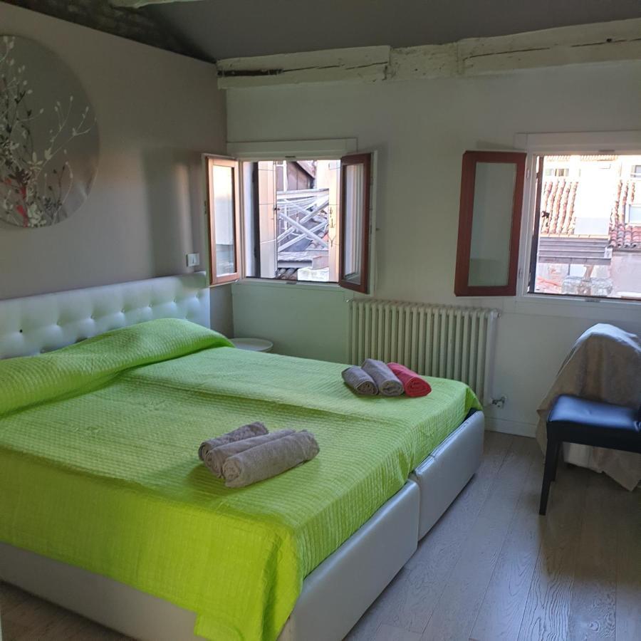 Central Lovely Typical Rooms Rialto Venedik Dış mekan fotoğraf